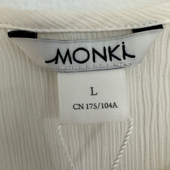 Monki Ivory Sheer Crinkle Swing Tank Sleeveless Blouse Button Shoulder Sz Large - Picture 11 of 15